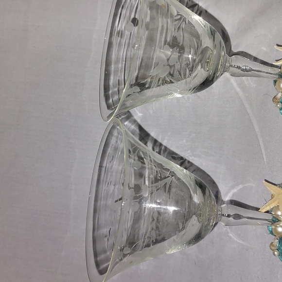 Handmade Shell Art Wine Glasses Dessert Glasses Set of 2 Floral Etched Design - Picture 7 of 8